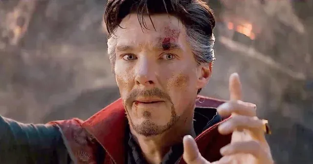 Doctor Strange viewing the futures